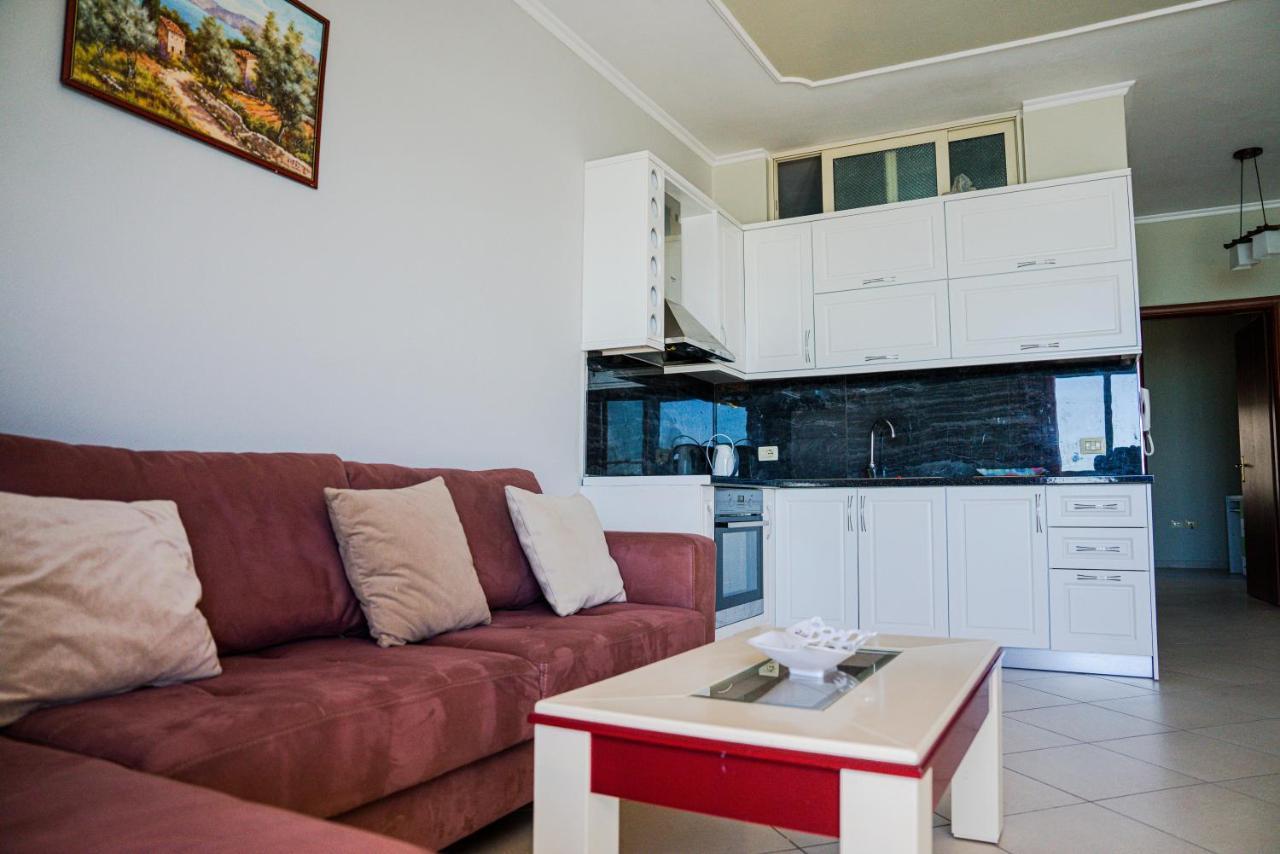 Apartament Cds Durrës Exteriör bild