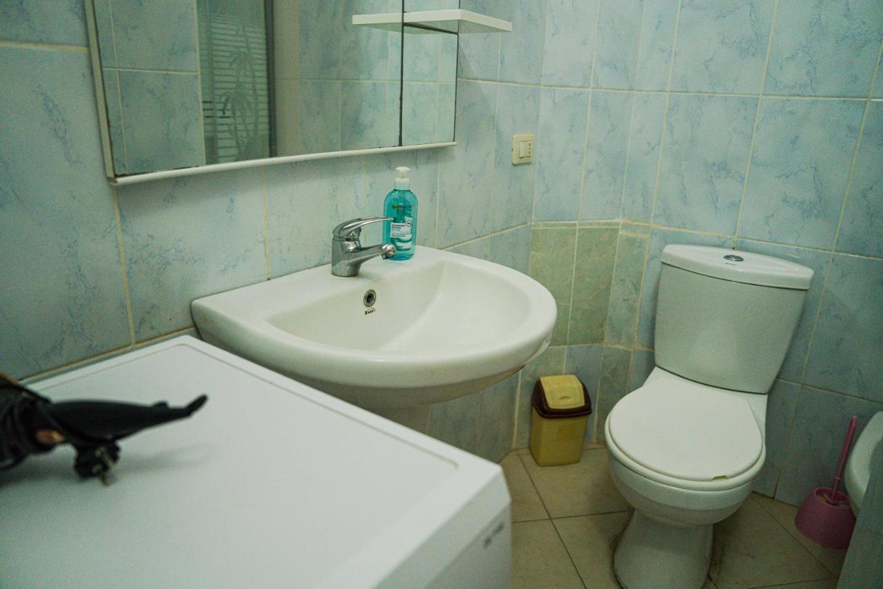 Apartament Cds Durrës Exteriör bild